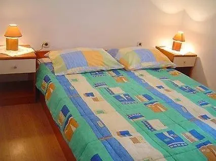 Apartment In With Balcony, Air Conditioning, Wifi, Washing Machine Medulin