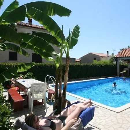 In With Balcony, Air Conditioning, Wifi, Washing Machine