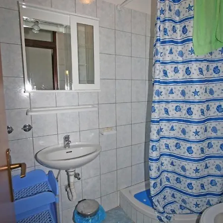 In With Balcony, Air Conditioning, Wifi, Washing Machine